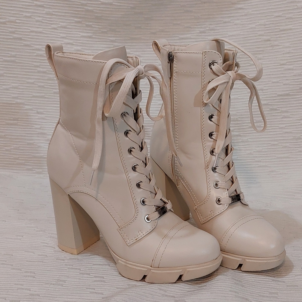 Cream Nine West Heeled Boots Size 9.5 - Picture 4 of 11